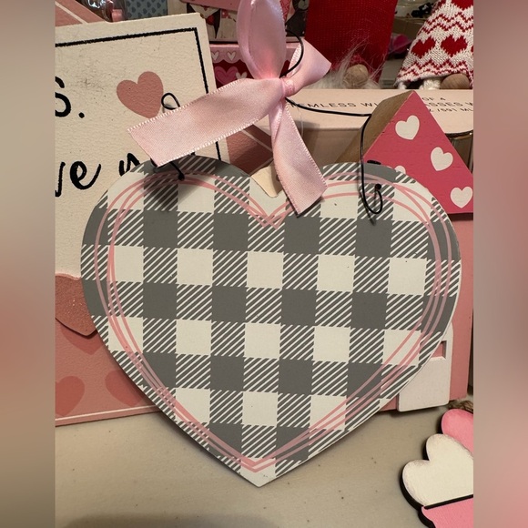 5pc “Love” Wall Decor Set - Pink and White Wood/Chipboard Hangings - Picture 5 of 7